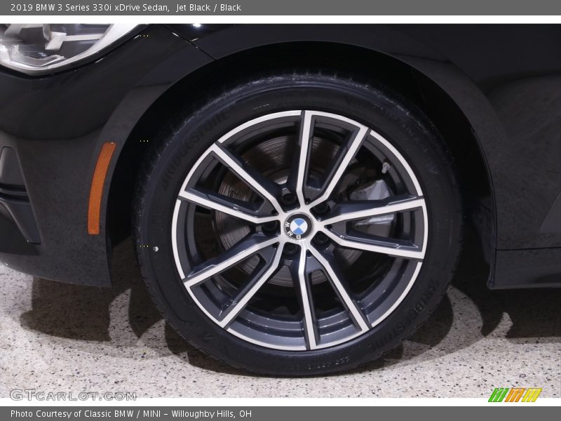 Jet Black / Black 2019 BMW 3 Series 330i xDrive Sedan