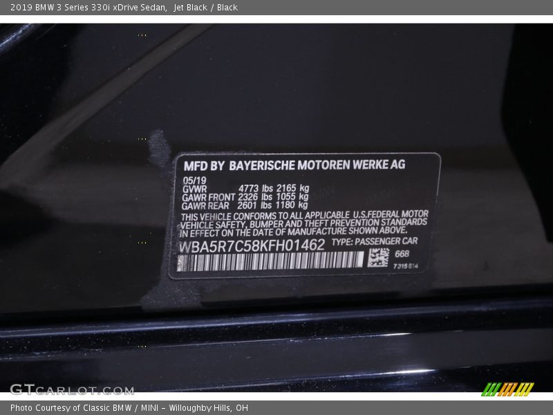Jet Black / Black 2019 BMW 3 Series 330i xDrive Sedan