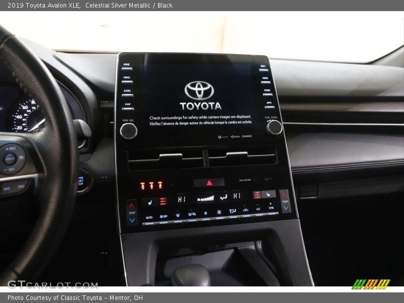 Celestial Silver Metallic / Black 2019 Toyota Avalon XLE