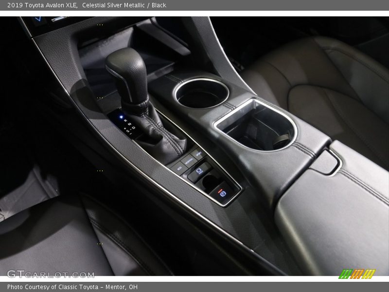 Celestial Silver Metallic / Black 2019 Toyota Avalon XLE