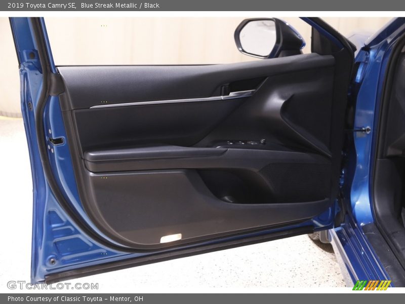 Blue Streak Metallic / Black 2019 Toyota Camry SE