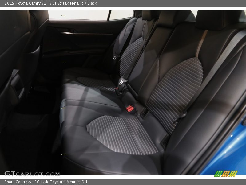 Blue Streak Metallic / Black 2019 Toyota Camry SE