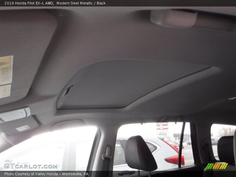 Modern Steel Metallic / Black 2019 Honda Pilot EX-L AWD