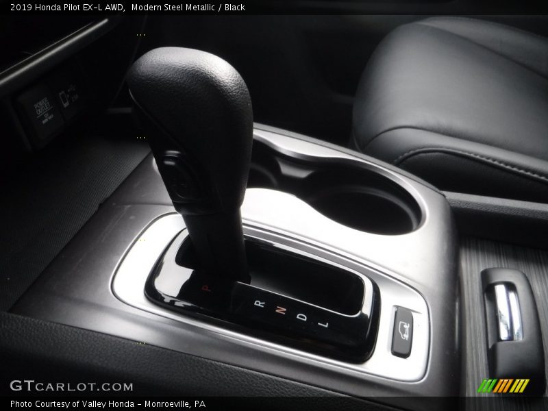 Modern Steel Metallic / Black 2019 Honda Pilot EX-L AWD