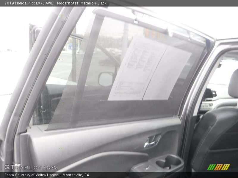 Modern Steel Metallic / Black 2019 Honda Pilot EX-L AWD