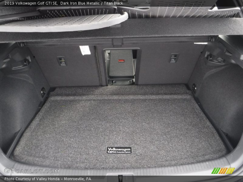 Dark Iron Blue Metallic / Titan Black 2019 Volkswagen Golf GTI SE