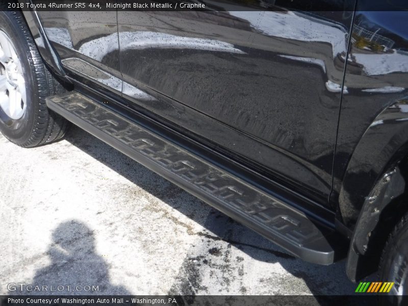Midnight Black Metallic / Graphite 2018 Toyota 4Runner SR5 4x4