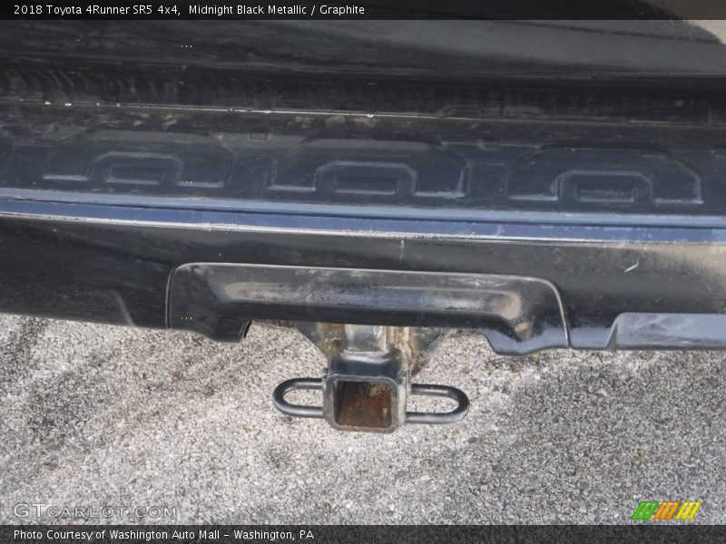 Midnight Black Metallic / Graphite 2018 Toyota 4Runner SR5 4x4