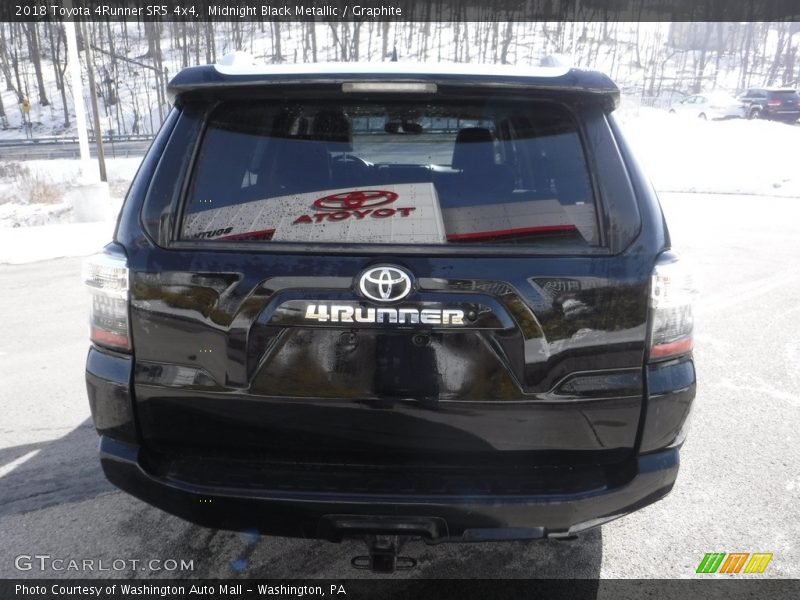 Midnight Black Metallic / Graphite 2018 Toyota 4Runner SR5 4x4