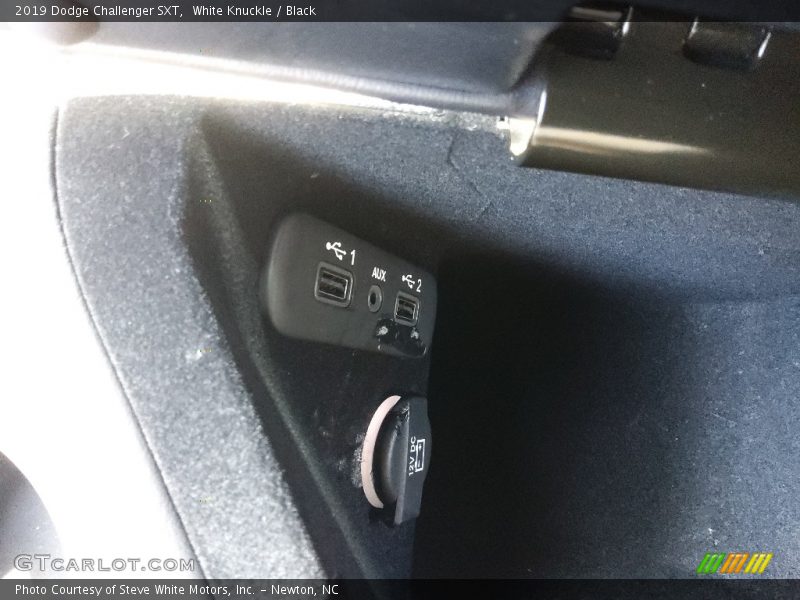 White Knuckle / Black 2019 Dodge Challenger SXT