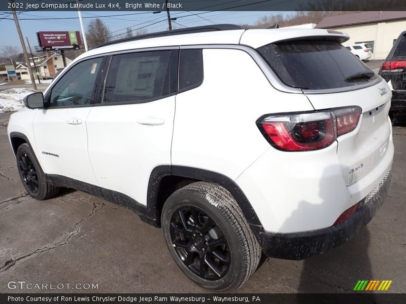 Bright White / Black 2022 Jeep Compass Latitude Lux 4x4