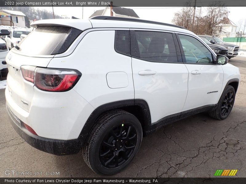Bright White / Black 2022 Jeep Compass Latitude Lux 4x4