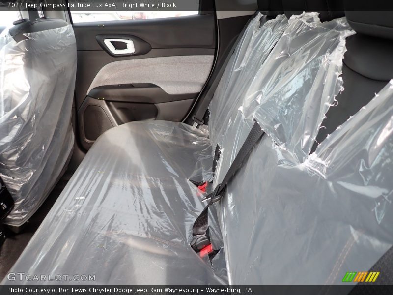 Bright White / Black 2022 Jeep Compass Latitude Lux 4x4