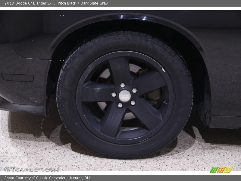 Pitch Black / Dark Slate Gray 2013 Dodge Challenger SXT