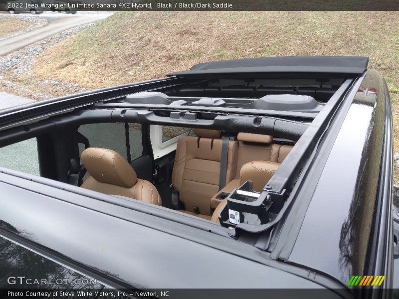 Sunroof of 2022 Wrangler Unlimited Sahara 4XE Hybrid