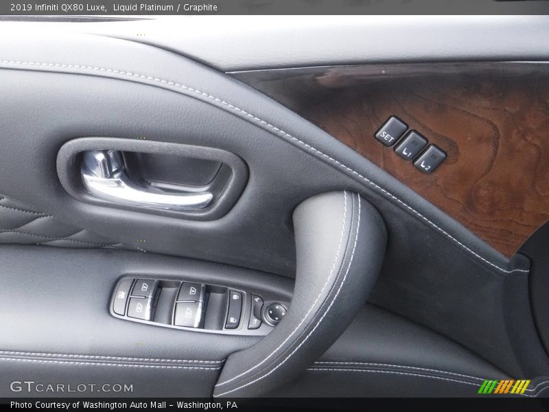 Liquid Platinum / Graphite 2019 Infiniti QX80 Luxe