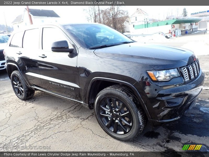 Diamond Black Crystal Pearl / Black 2022 Jeep Grand Cherokee Laredo X 4x4