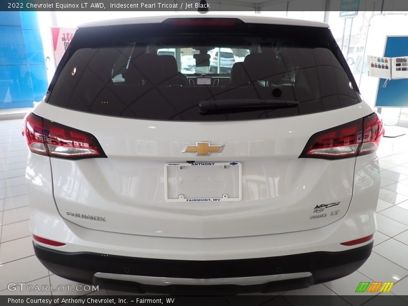 Iridescent Pearl Tricoat / Jet Black 2022 Chevrolet Equinox LT AWD