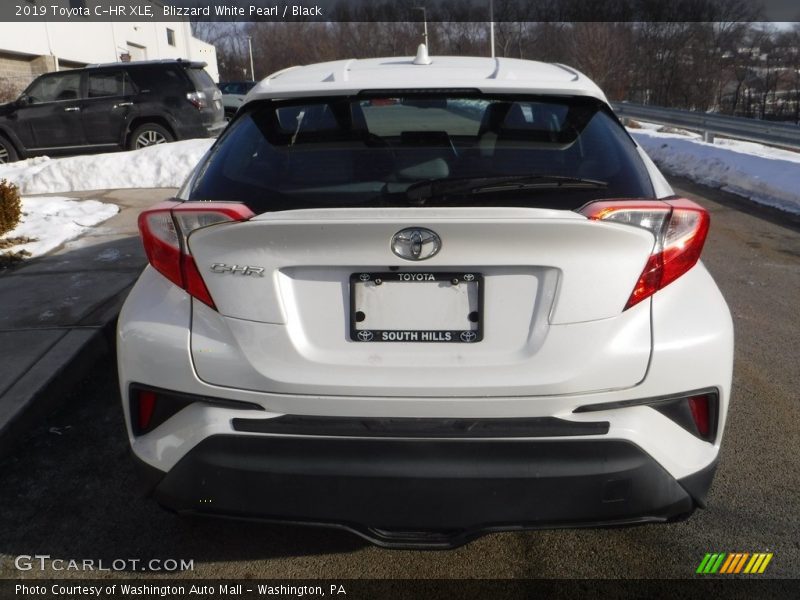 Blizzard White Pearl / Black 2019 Toyota C-HR XLE