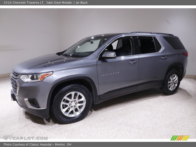 Satin Steel Metallic / Jet Black 2019 Chevrolet Traverse LT