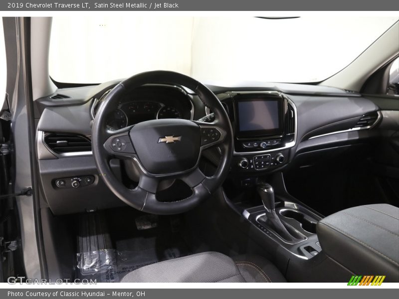 Satin Steel Metallic / Jet Black 2019 Chevrolet Traverse LT