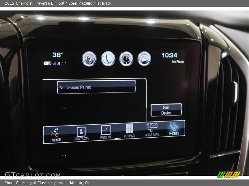 Satin Steel Metallic / Jet Black 2019 Chevrolet Traverse LT