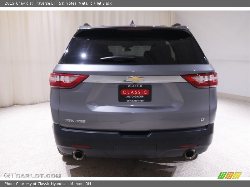Satin Steel Metallic / Jet Black 2019 Chevrolet Traverse LT