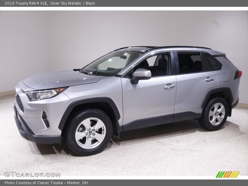 Silver Sky Metallic / Black 2019 Toyota RAV4 XLE