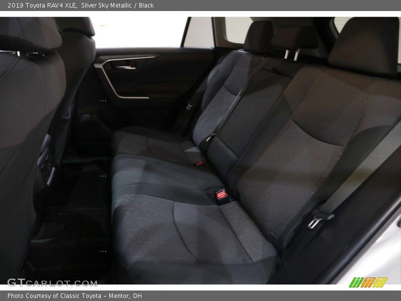 Silver Sky Metallic / Black 2019 Toyota RAV4 XLE