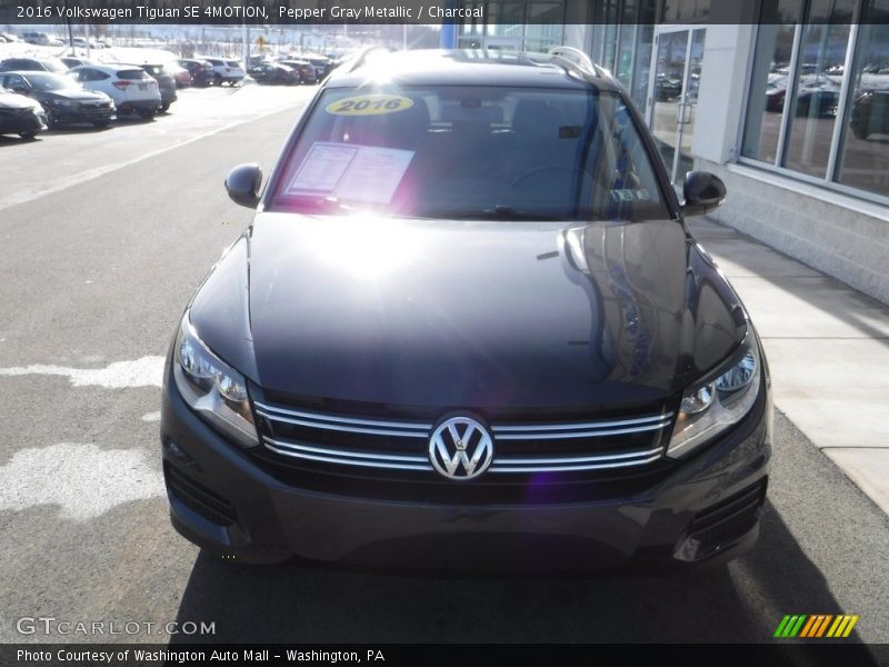 Pepper Gray Metallic / Charcoal 2016 Volkswagen Tiguan SE 4MOTION