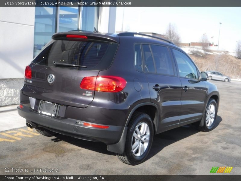 Pepper Gray Metallic / Charcoal 2016 Volkswagen Tiguan SE 4MOTION