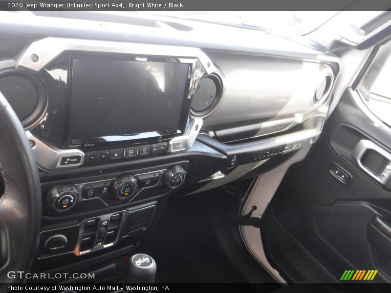 Bright White / Black 2020 Jeep Wrangler Unlimited Sport 4x4