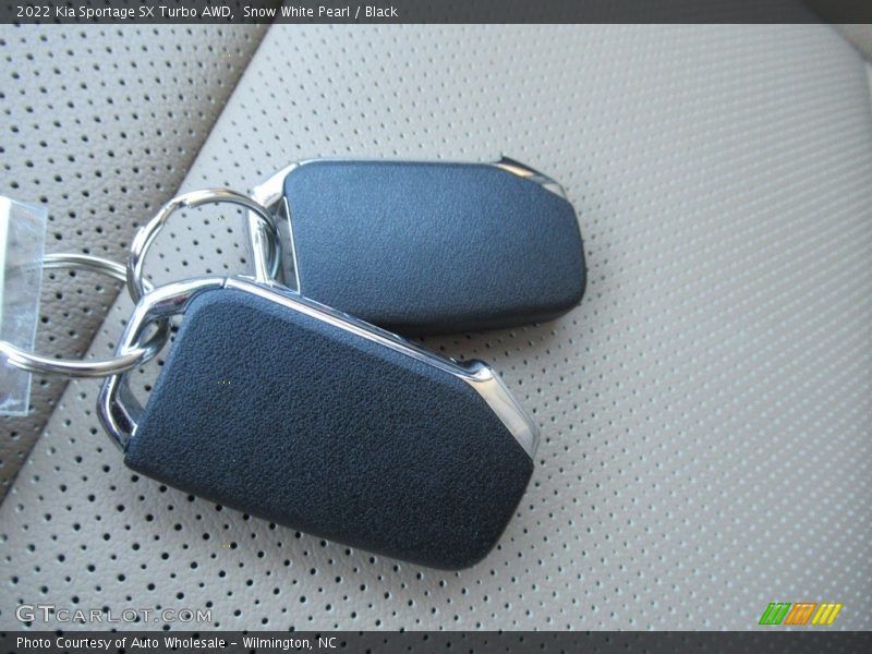 Snow White Pearl / Black 2022 Kia Sportage SX Turbo AWD