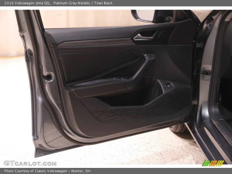 Platinum Gray Metallic / Titan Black 2019 Volkswagen Jetta SEL