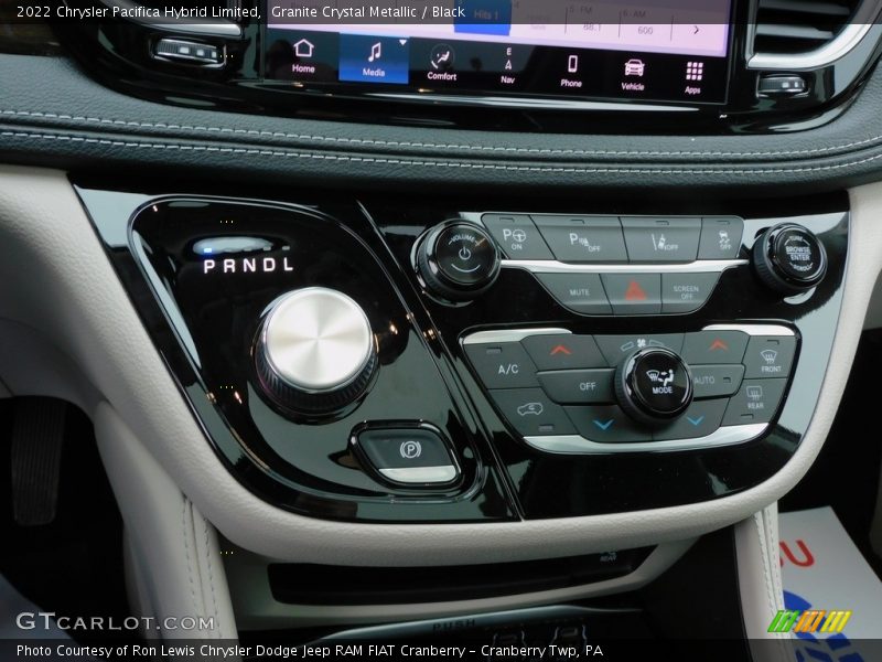 Controls of 2022 Pacifica Hybrid Limited