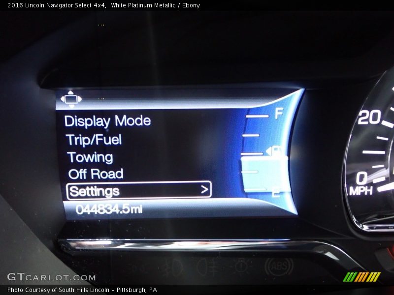 White Platinum Metallic / Ebony 2016 Lincoln Navigator Select 4x4