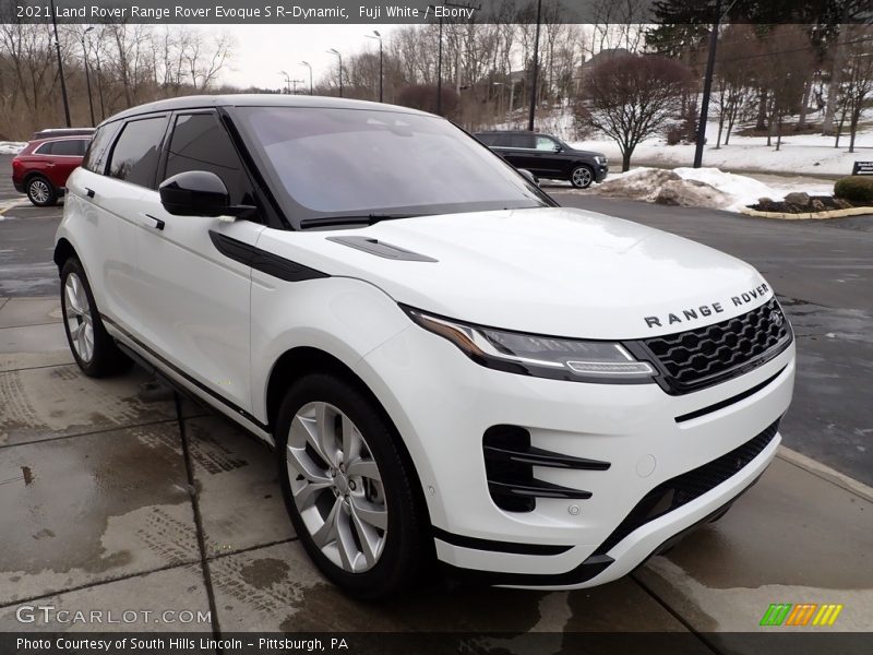 Front 3/4 View of 2021 Range Rover Evoque S R-Dynamic