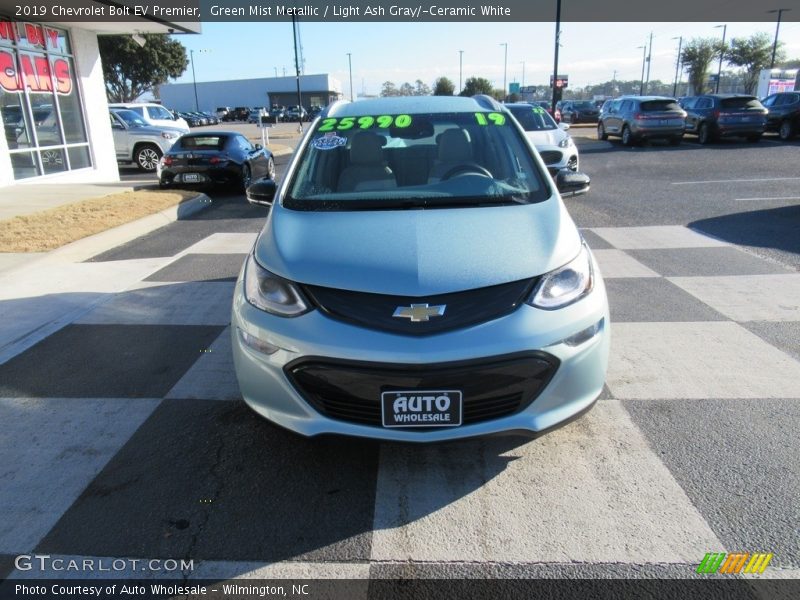 Green Mist Metallic / Light Ash Gray/­Ceramic White 2019 Chevrolet Bolt EV Premier
