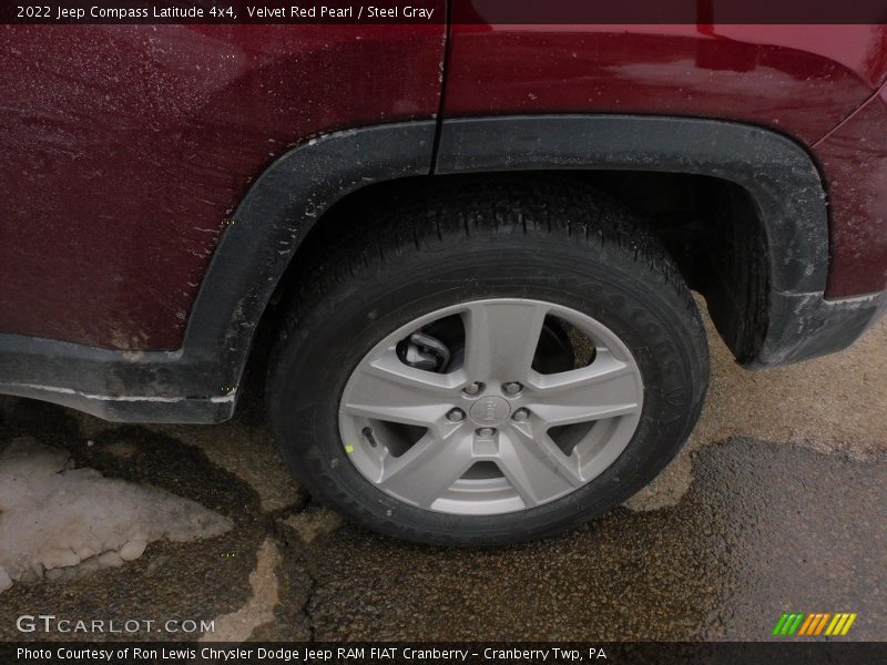 Velvet Red Pearl / Steel Gray 2022 Jeep Compass Latitude 4x4