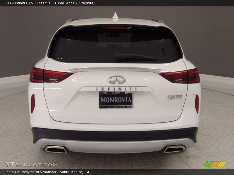 Lunar White / Graphite 2019 Infiniti QX50 Essential