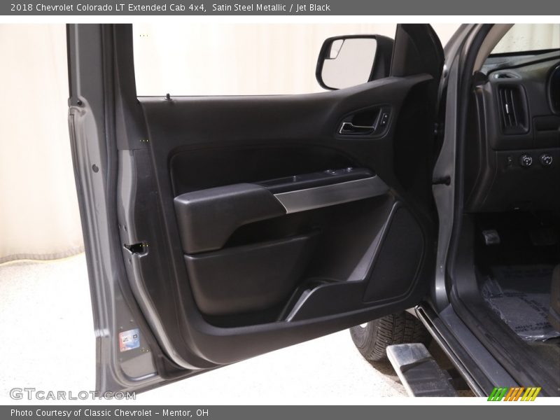 Satin Steel Metallic / Jet Black 2018 Chevrolet Colorado LT Extended Cab 4x4
