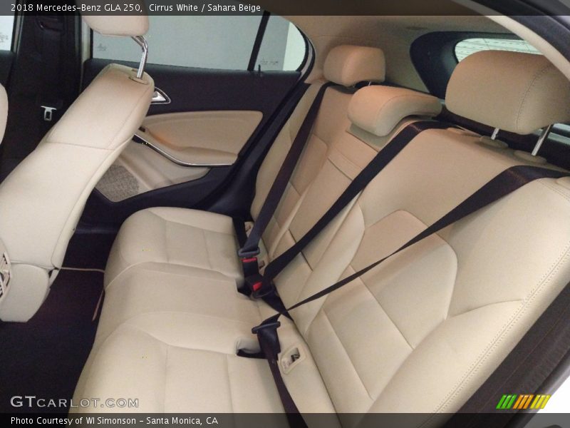Cirrus White / Sahara Beige 2018 Mercedes-Benz GLA 250