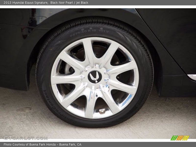  2013 Equus Signature Wheel