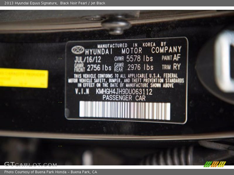 Black Noir Pearl / Jet Black 2013 Hyundai Equus Signature