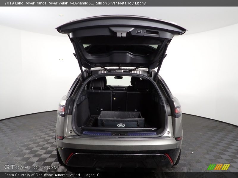 Silicon Silver Metallic / Ebony 2019 Land Rover Range Rover Velar R-Dynamic SE