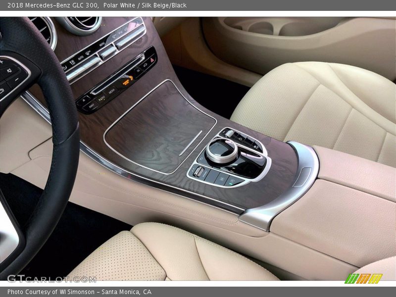 Polar White / Silk Beige/Black 2018 Mercedes-Benz GLC 300