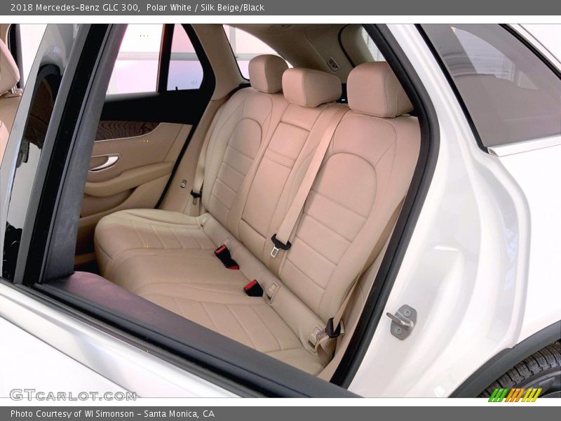 Polar White / Silk Beige/Black 2018 Mercedes-Benz GLC 300