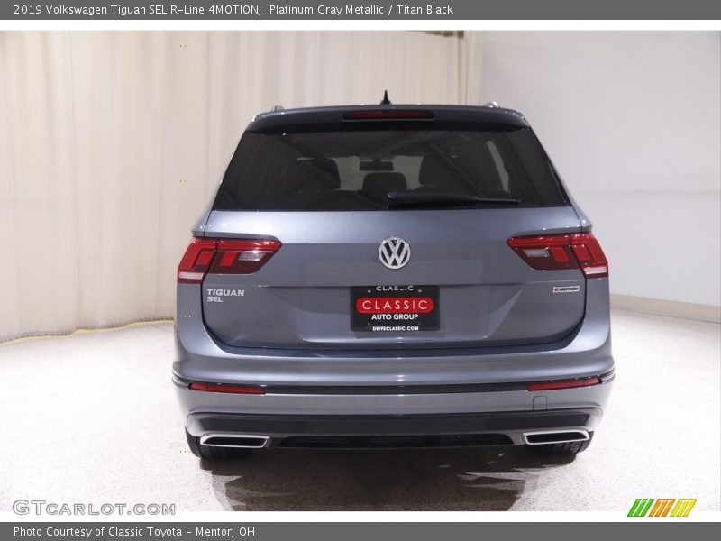 Platinum Gray Metallic / Titan Black 2019 Volkswagen Tiguan SEL R-Line 4MOTION