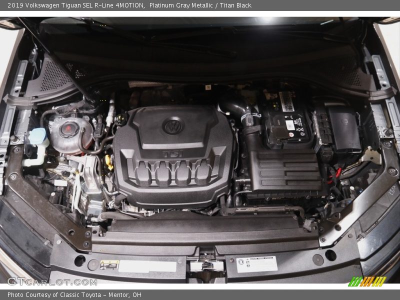 Platinum Gray Metallic / Titan Black 2019 Volkswagen Tiguan SEL R-Line 4MOTION