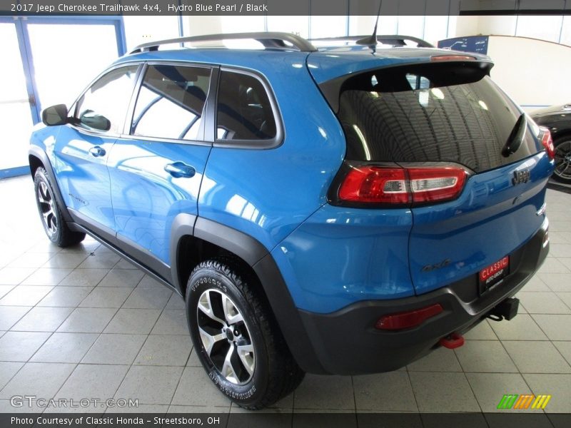 Hydro Blue Pearl / Black 2017 Jeep Cherokee Trailhawk 4x4